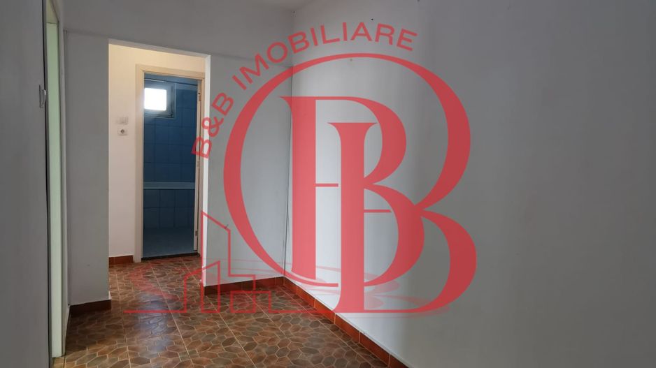 3 camere decomandat la 2 minute de metrou 1 Decembrie 1918 Ozana Titan - Poză 8