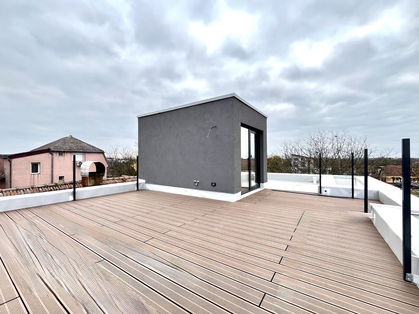 Casa individuala - 149 mp util - terasa rooftop cu jacuzzi de 32 mp - Poză 21