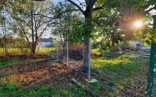 Teren Intravilan, central, perfect plat, 1212 m2, 38 euro m2 - Poză 3