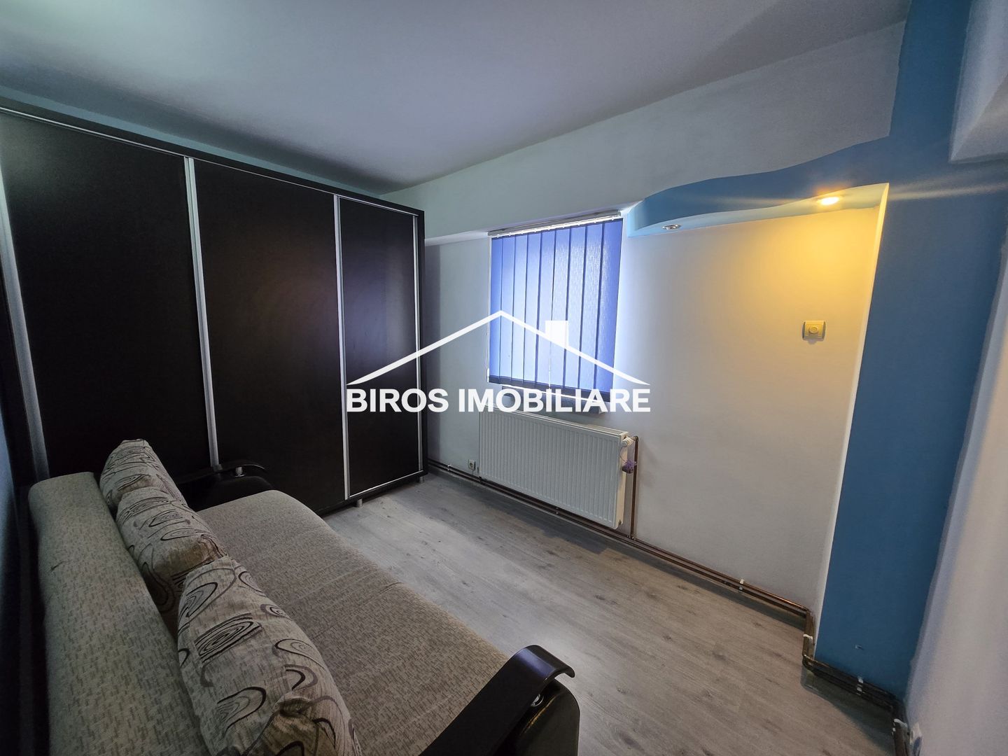 3 camere Calea Bucuresti - Vodafone - Poză 4