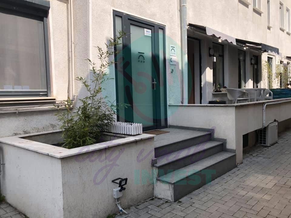 Un apartament Chic ideal ca locuinta sau activitate - Poză 18