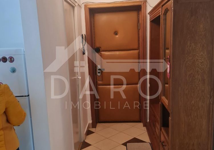 Inchiriez apartament cu 2 camere - Poză 2