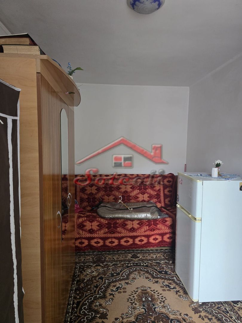 Apartament 2 camere etaj 1/4 Campina zona semicentrala - Poză 5