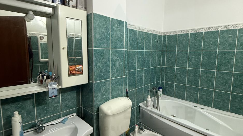 Apartament 3 camere 2 băi debara și parcare subterană în zona Terezian - Poză 9