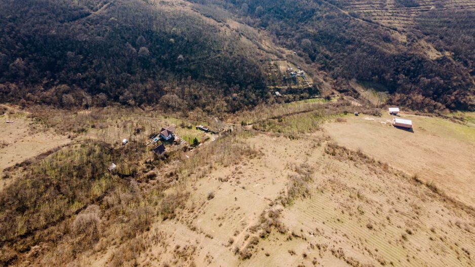 Teren extravilan aproximativ 2 ha Ghioroc - Poză 3