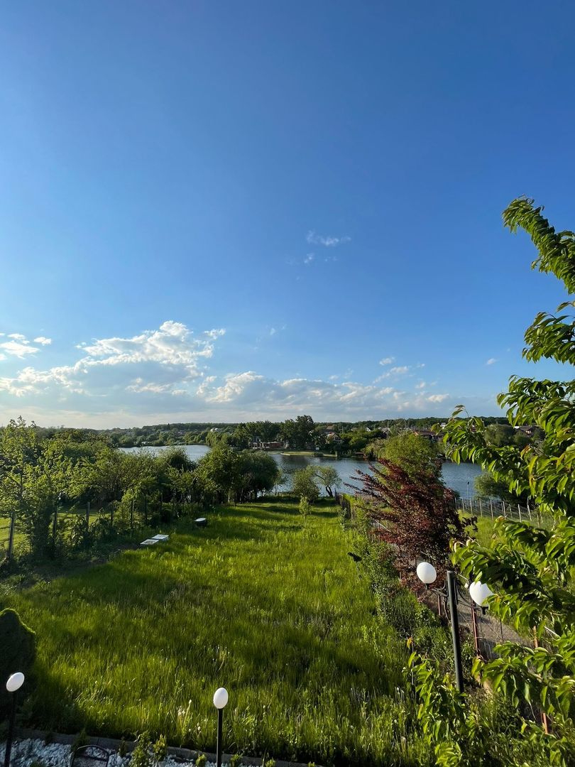 Vilă spectaculoasă cu vedere la lac Balotesti - laguna Verde - Poză 24