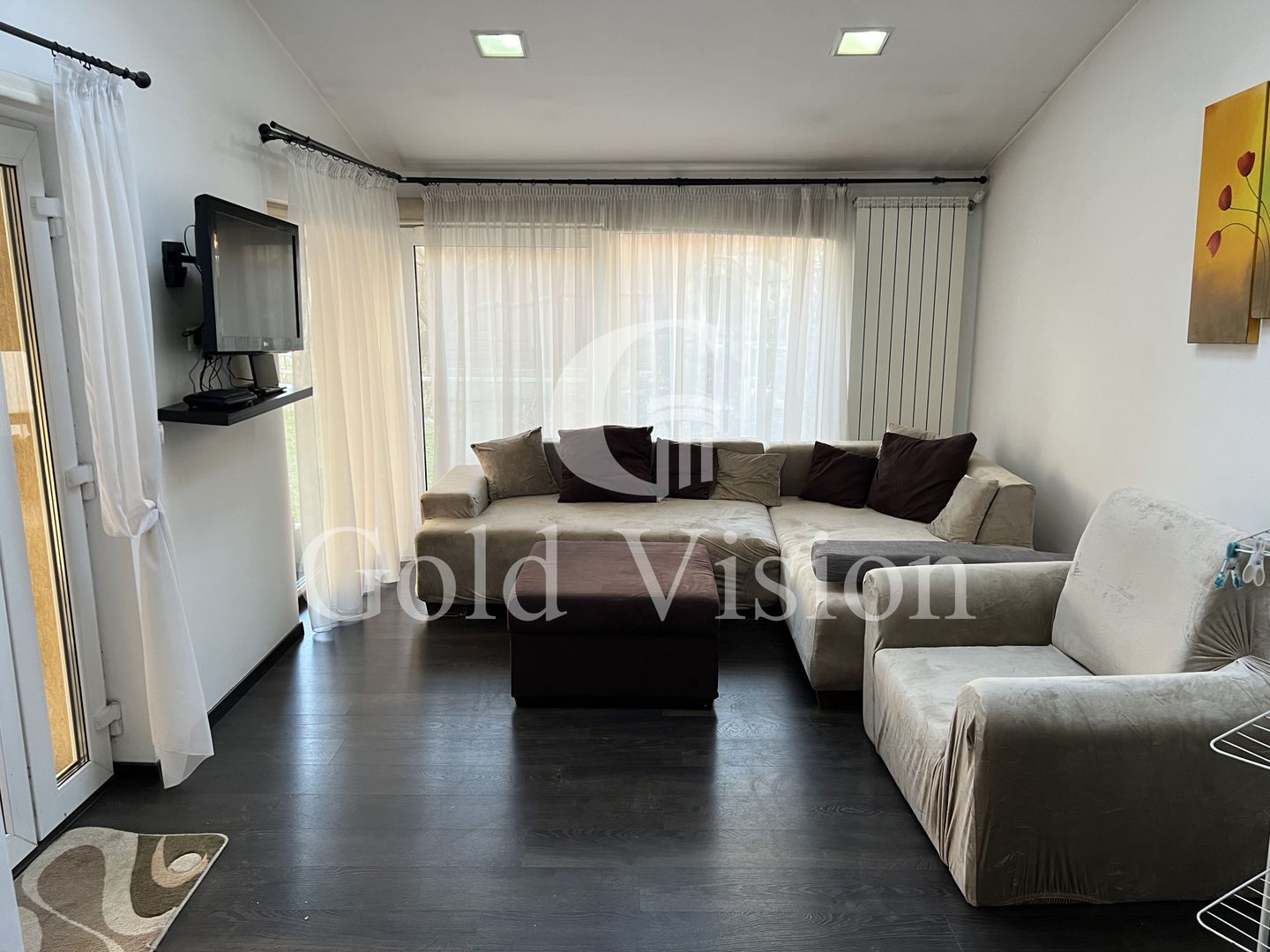 Casă cu 4 camere, 145 mp utili, curte proprie, zona Petrom/Carrefour - Poză 1