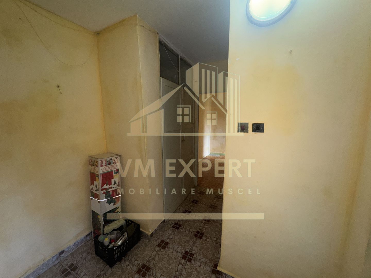 APARTAMENT 3 CAMERE ETAJ 2 GRUI  CAMPULUNG - Poză 11