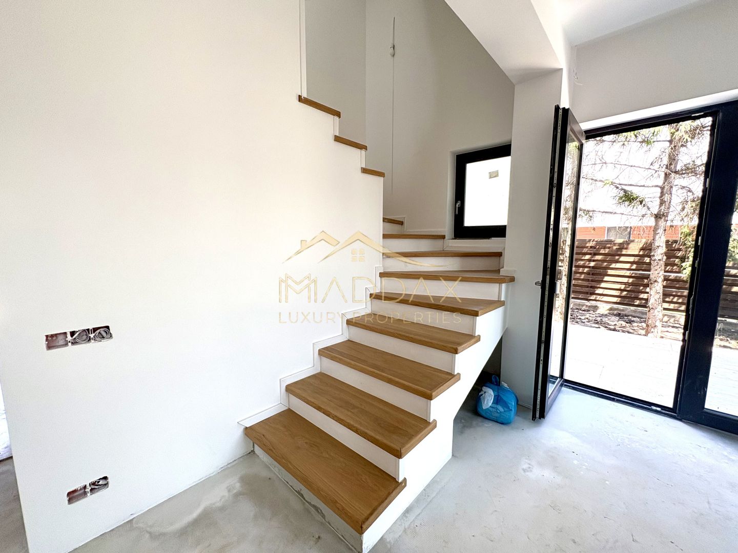 Vila Premium cu 6 camere Tunari  P+1+M ~ Exclusivitate - Poză 18