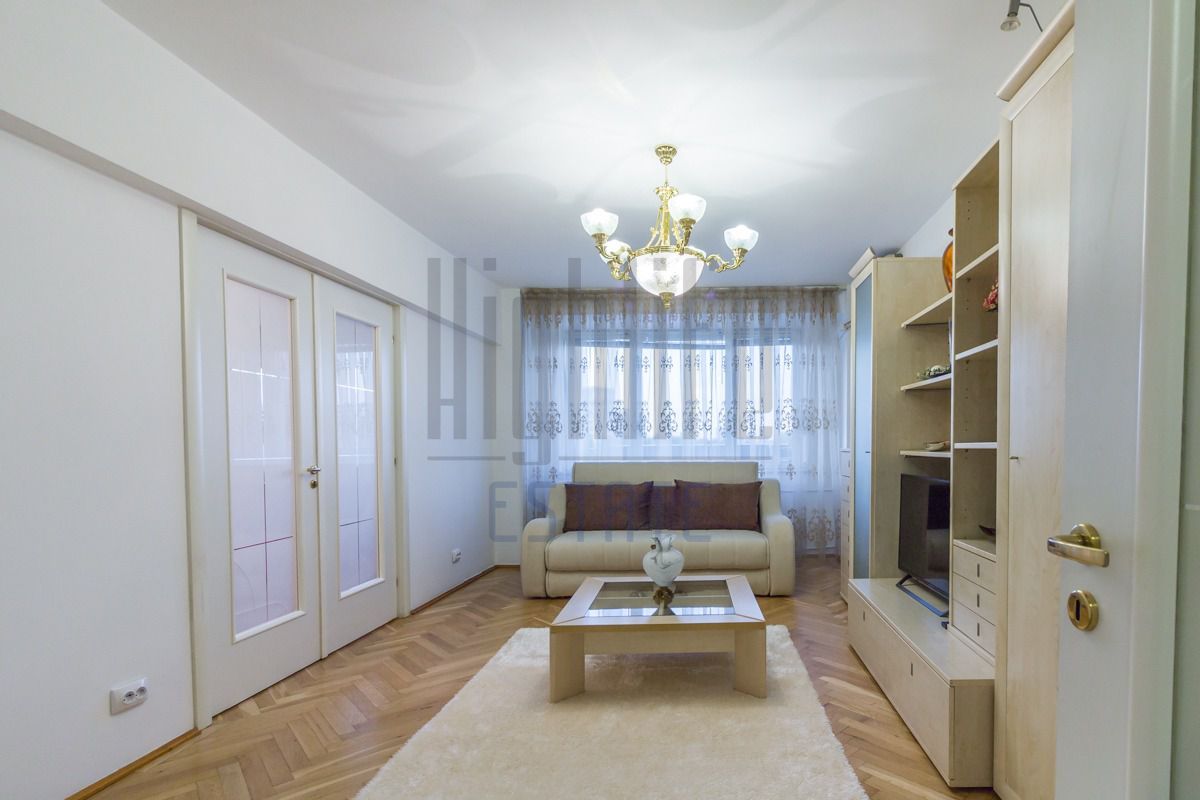 4 Camere de inchiriat, zona Libertății-vedere CASA POPORULUI - Poză 10