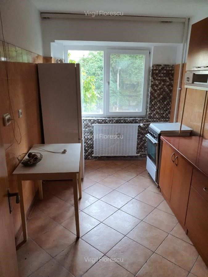 Apartament 3 camere zona Bd. Chisinau - Diham - Poză 2