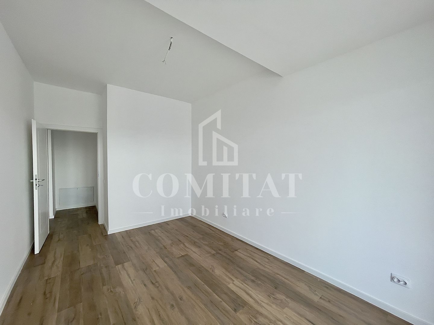 Nou în piață apartament mobilat și modern zona străzii Eroilor - Poză 4