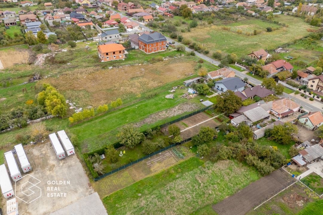 Teren de 1233 mp cu casa, Gai, ideal pentru renovare sau constructie noua - Poză 3