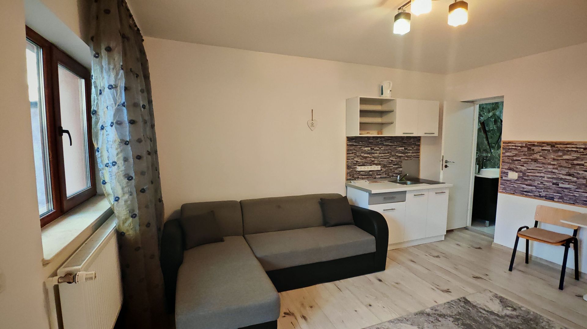 Studio situat in casa,mobilat, ASTRA 420 euro cu UTILITATI INCLUSE - Poză 14