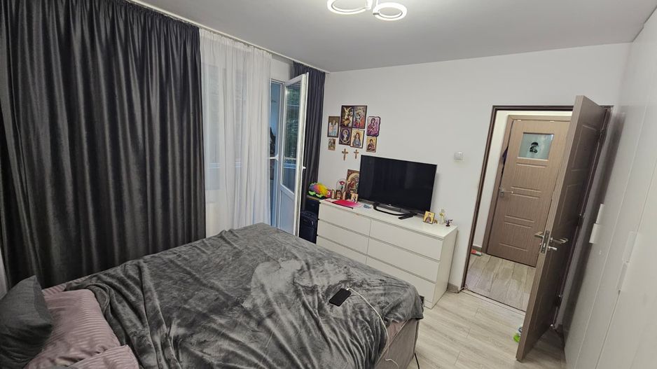 De vanzare apartament 3 camere Piata Resita, Berceni, sector 4 - Poză 2