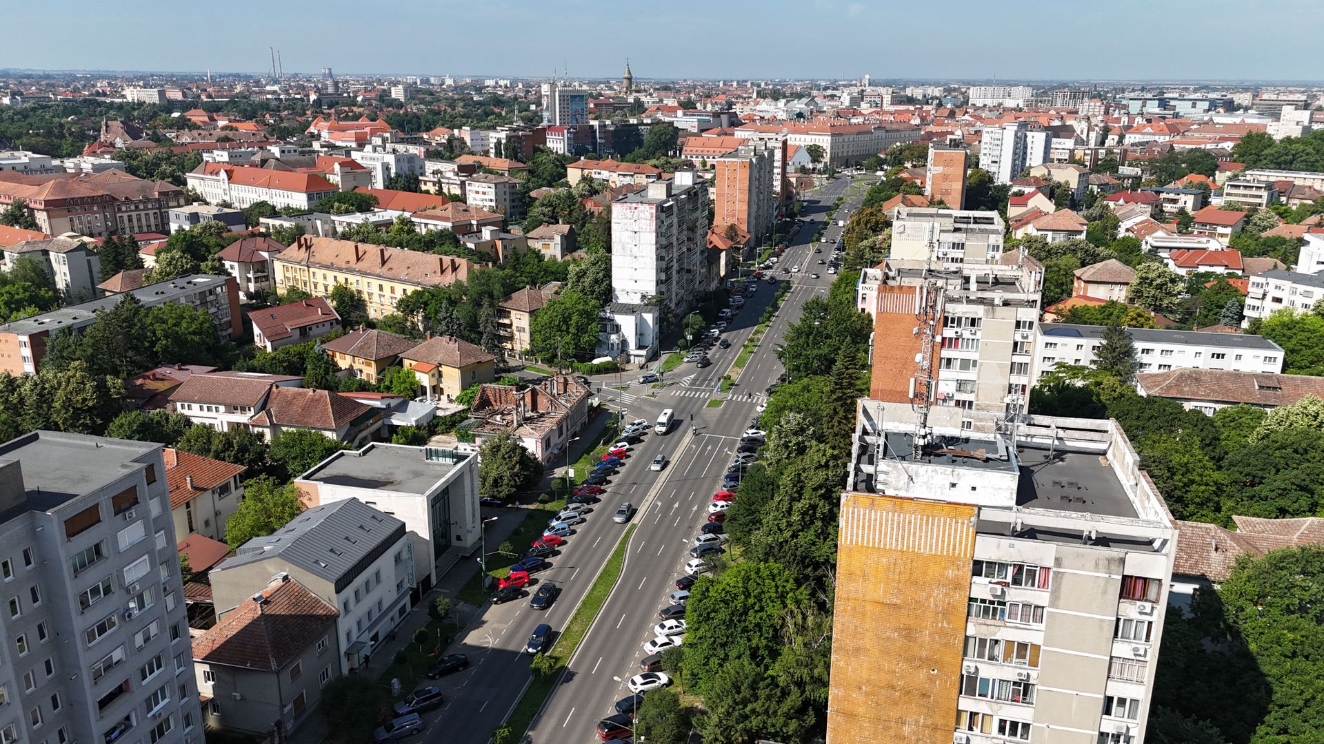 Teren ultracentral Take Ionescu pe artera cu 3 fronturi - Poză 1