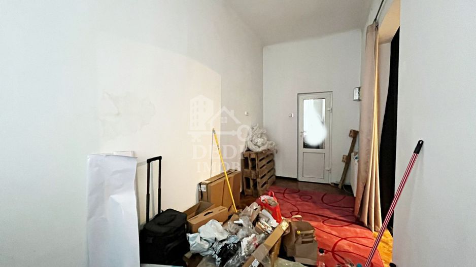 Spatiu de inchiriat central in zona Decebal, Oradea - Poză 3