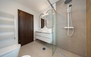 Casa individuala 4 camere, teren de 596 mp, partial mobilata, Cristian - Poză 8