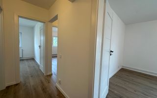 Apartament 3 camere 64 mp utili 2 bai etaj 1 complet renovat Strand - Poză 4