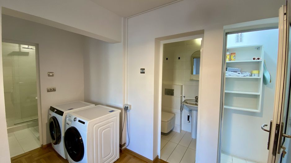 Apartament cu 3 camere in Centrul Civic - Poză 11