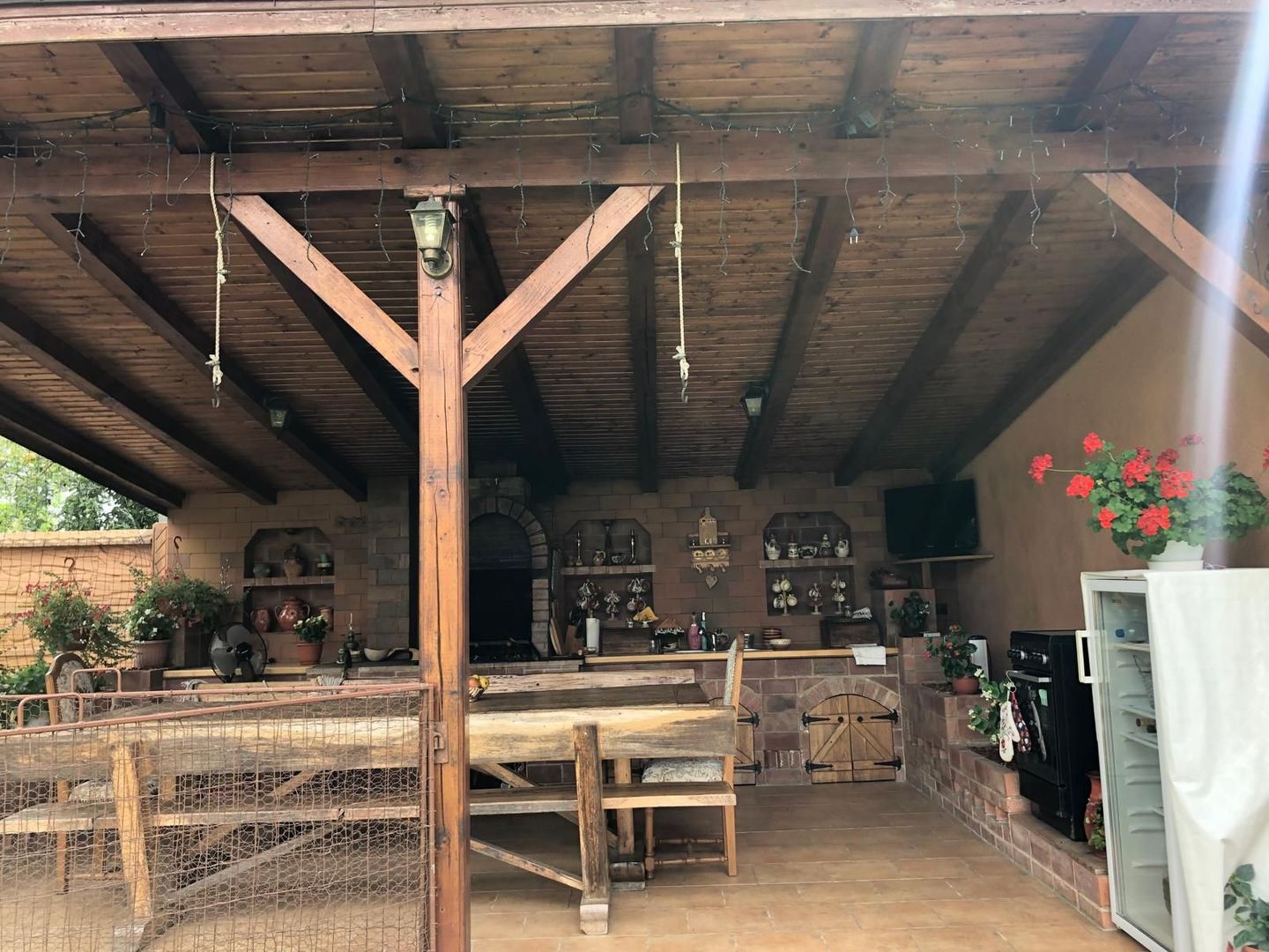 BRASADAS vinde casa cu 7 camere si teren 1100mp in zona Burdea. - Poză 17