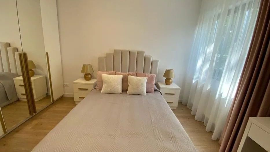 AP. 2 CAMERE MILITARI, CURTE 30 MP, CENTRALA, LOC PARCARE, BLOC NOU - Poză 3