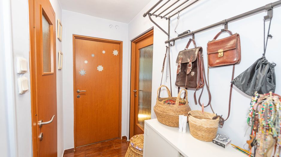 Apartament cu 3 camere, de vanzare,  58,3 mp, parter, in zona Titan - Poză 4