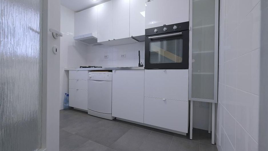 HERASTRAU, apartament deosebit, etaj 2 in bloc 2005 - Poză 15