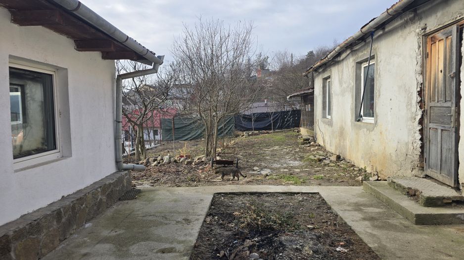 Casa cu 3 corpuri | curte | potential real | Muncitoresc – Resita - Poză 27