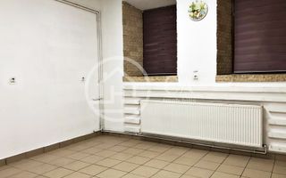 Spatiu comercial de inchiriat cu 5 camere pe Republicii, Oradea - Poză 4