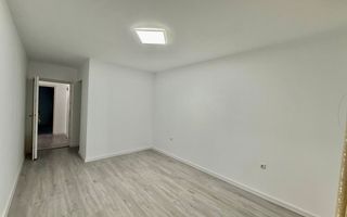 Casă / Vilă cu 4 camere de vânzare în Ultracentral, Botosani - Poză 2