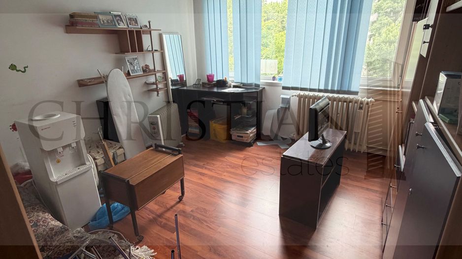 Apartament 4 camere 87 mp - Imobil 1965 - Etaj 1/4 - Poză 12