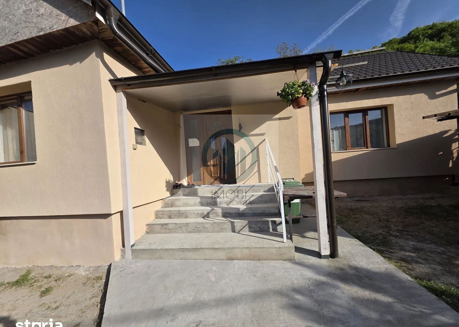 Casa renovata priveliște superba catre Cetatea Devei – Str. Calugareni - Poză 1