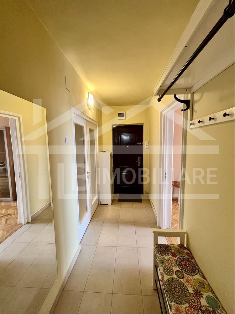 Apartament cu 3 camere, 70 mp, decomandat, Zona Fortuna - Poză 6
