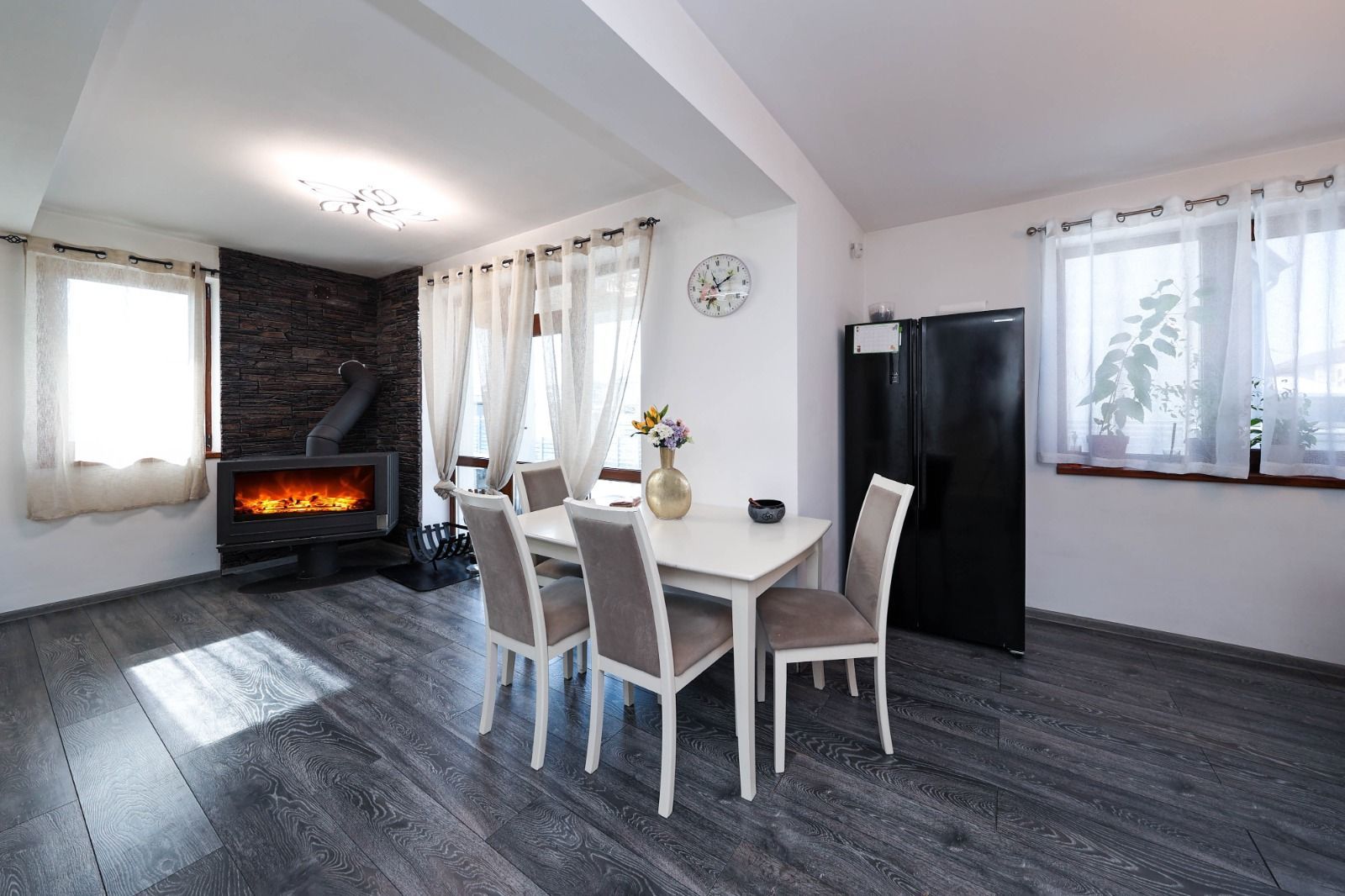 Casă Individuală Modernă de Vânzare | Sânpetru, Brașov - Poză 7