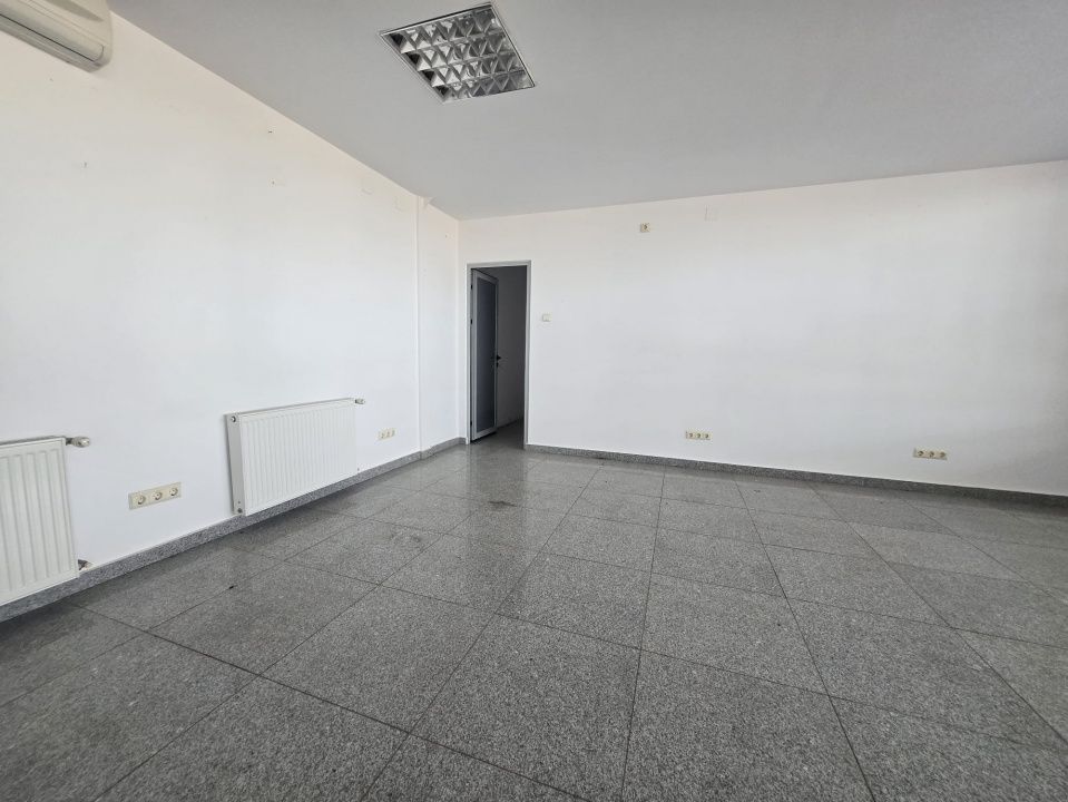 Hală de vânzare – spațiu depozitare, atelier și birouri – 2178 mp teren - Poză 3