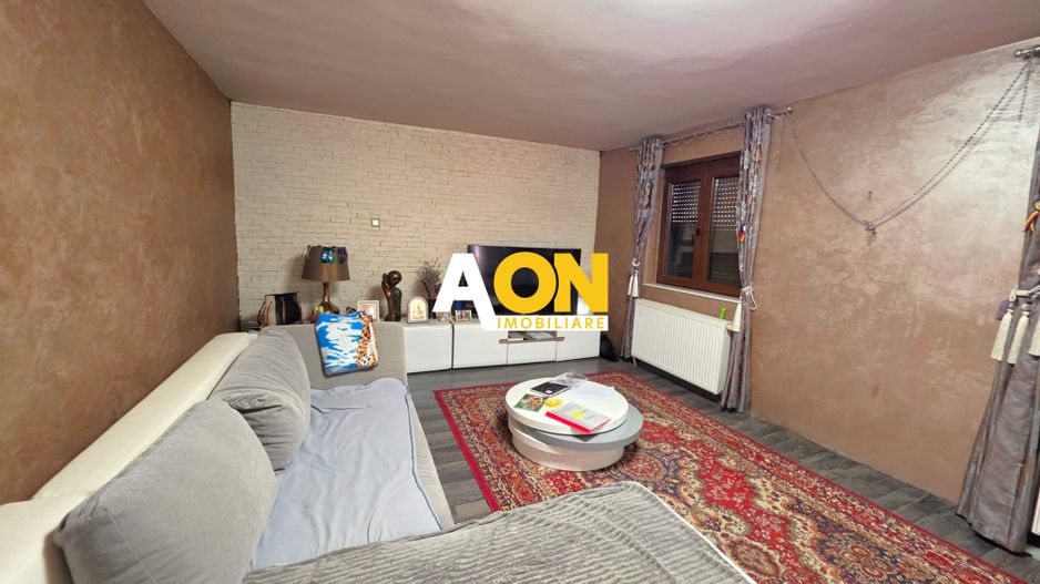 Casa 8 camere, cu 2 corpuri de cladire,  387 mp teren, zona Centru - Poză 4