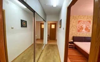 Apartament renovat cu 2 camere langa metrou de închiriat - Poză 11