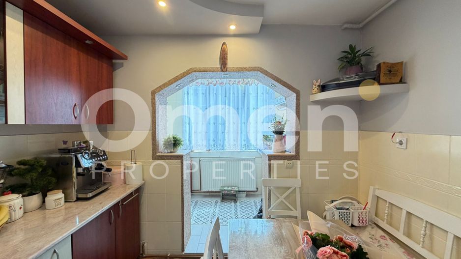 Apartament cu 3 camere decomandat, etaj intermediar,  zona Lidl Hotvon - Poză 9