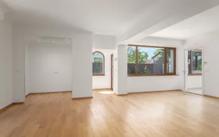 Vilă de inchiriat renovata recent, 1000 mp teren,  terasa de vara - Poză 15