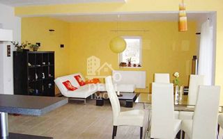 Casa cu 4 camere de inchiriat Santaul Mare, Bihor - Poză 2