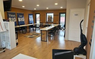 Spatiu de birouri/ apartament de 90mp, parcare, zona Corneliu Coposu - Poză 1