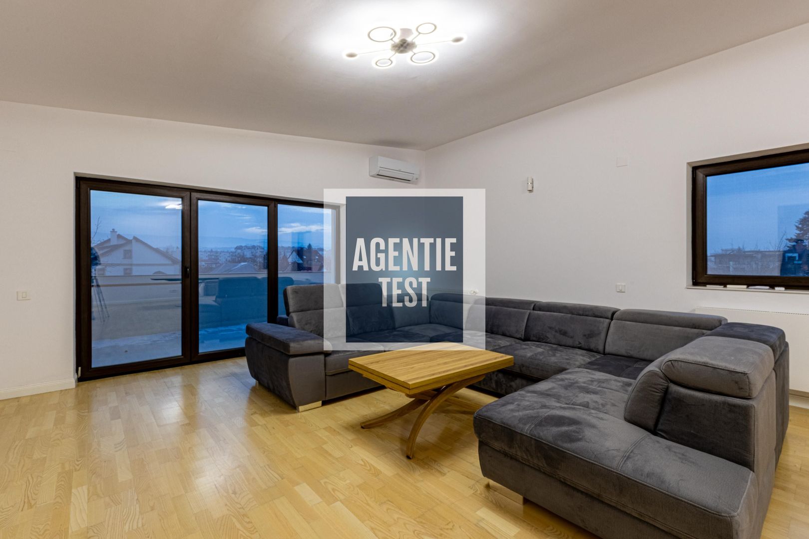 Apartament cu 4 camere de închiriat în zona Alexandru cel Bun - Poză 3