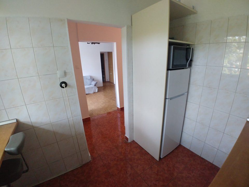 Inchiriem apartament 2 camere zona 1 Mai - Poză 10