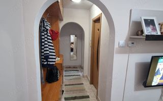 De vanzare apartament cu 3 camere - Poză 3