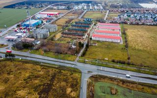 Teren intravilan la șoseaua principală Grădiște - Poză 4