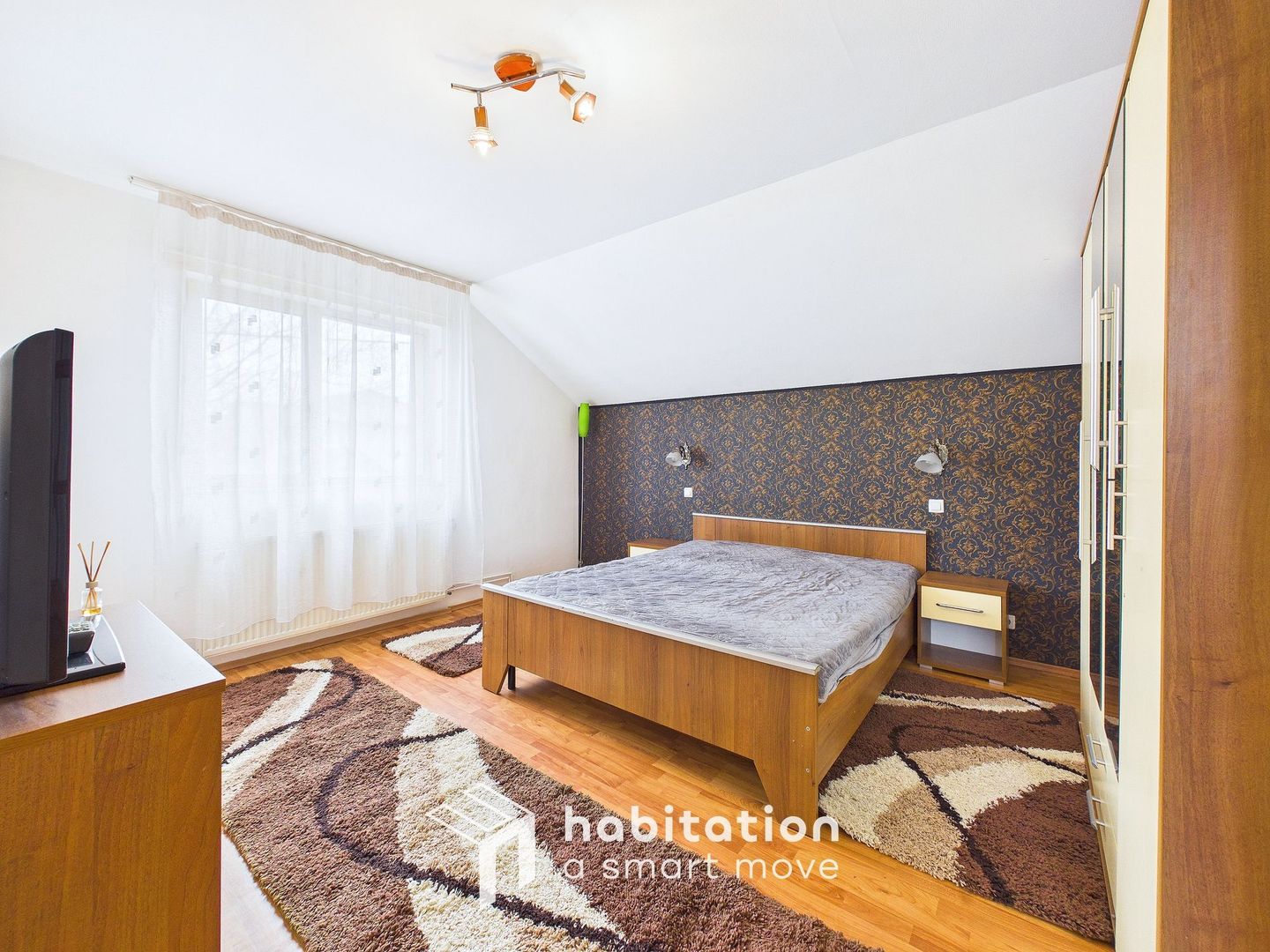 Casă ideală familie sau birou, cu curte și garaj | Braytim - Fratelia - Poză 13