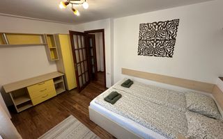 Apartament cu 3 camere în zona P-ta Unirii - Poză 12