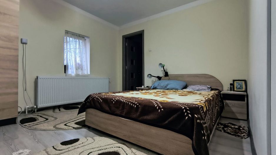 Casa de vânzare în Malu cu Flori- liniște, natura și aer curat! - Poză 4