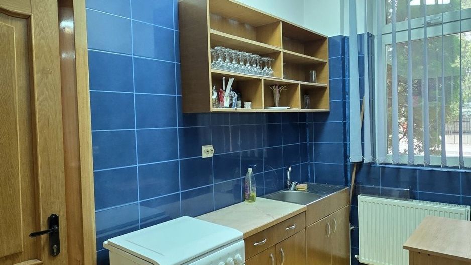 DE INCHIRIAT - SALĂ de CONFERINȚE și BIROURI, 120 mp, VASLUI - zona CENTRALA; - Poză 7